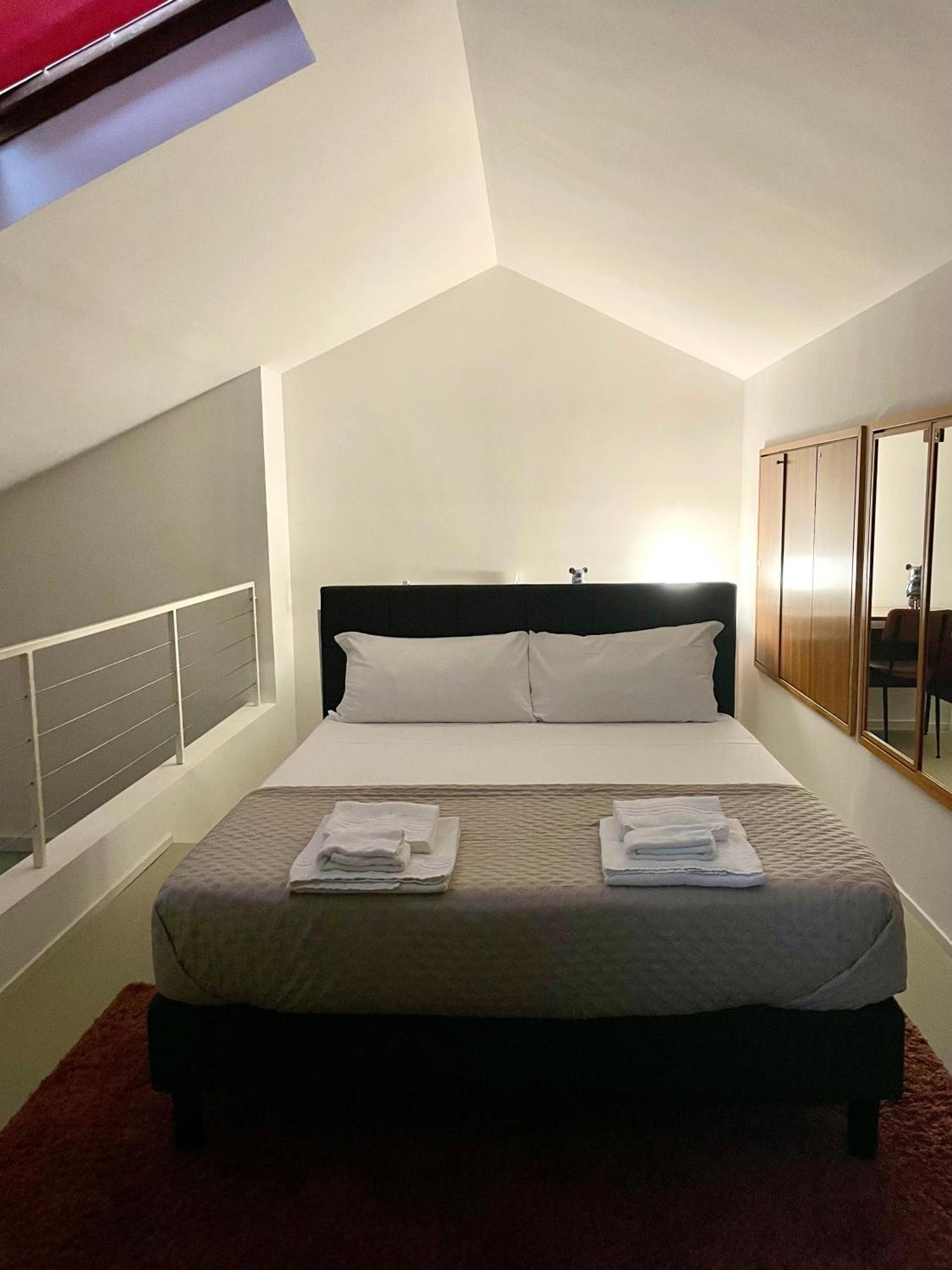 149 Borgo Ticino Suite Attico Di Lusso Con Terrazzo E Parking Privato Pavia Exterior foto